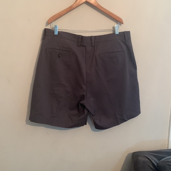 Men’s Amazon Essentials Shorts - Picture 5 of 5